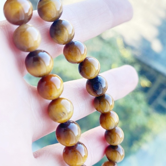 Tiger’s Eye Gemstone Necklace - Picture 5 of 5